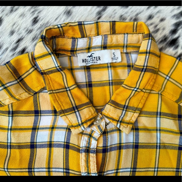 Hollister lightweight plaid button down - Picture 2 of 2